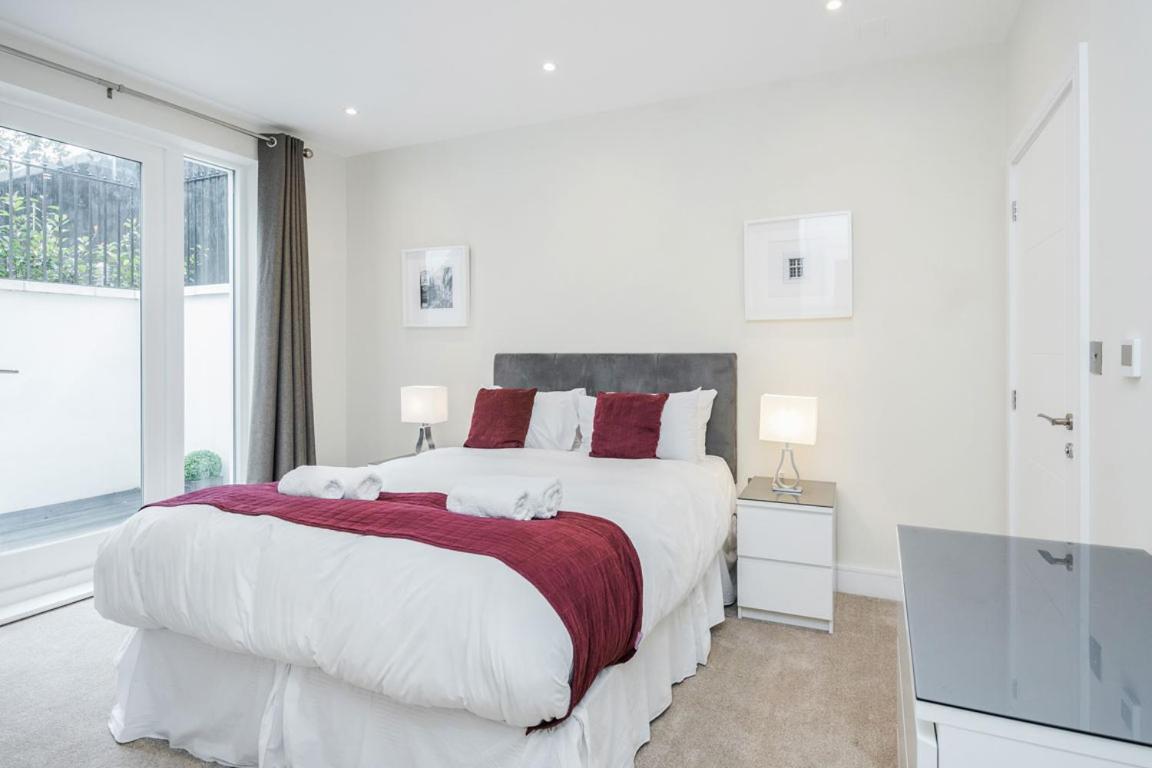 Apartment Roomspace Serviced Apartments- Lyons House *