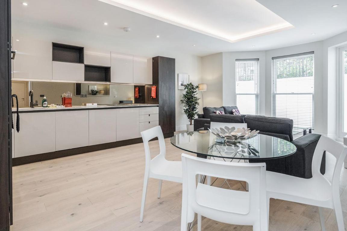 Roomspace Serviced Apartments- Lyons House