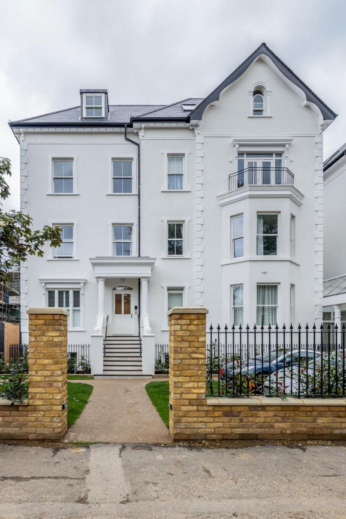 Apartment Roomspace Serviced Apartments- Lyons House Surbiton