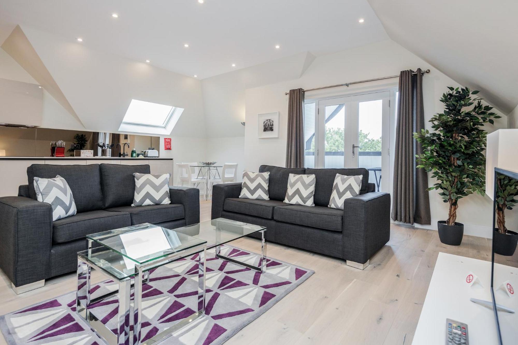 Roomspace Serviced Apartments- Lyons House Apartment